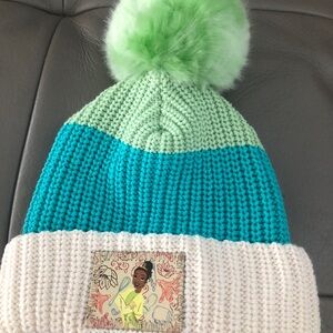 New Disney Parks Princess Tiana Hat Kids Knit Beanie detachable Pom Pom NWT